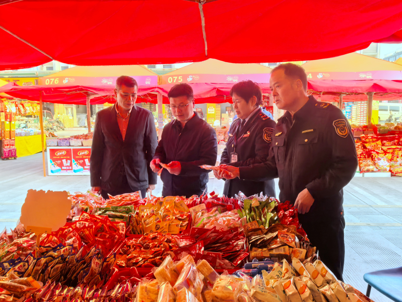 严监管，护年味 柳州市场监管筑牢食用农产品批发安全防线